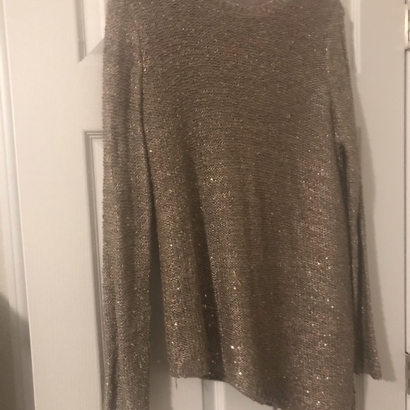 Beautiful gold shimmery asymmetrical sweater - Picture 5 of 6